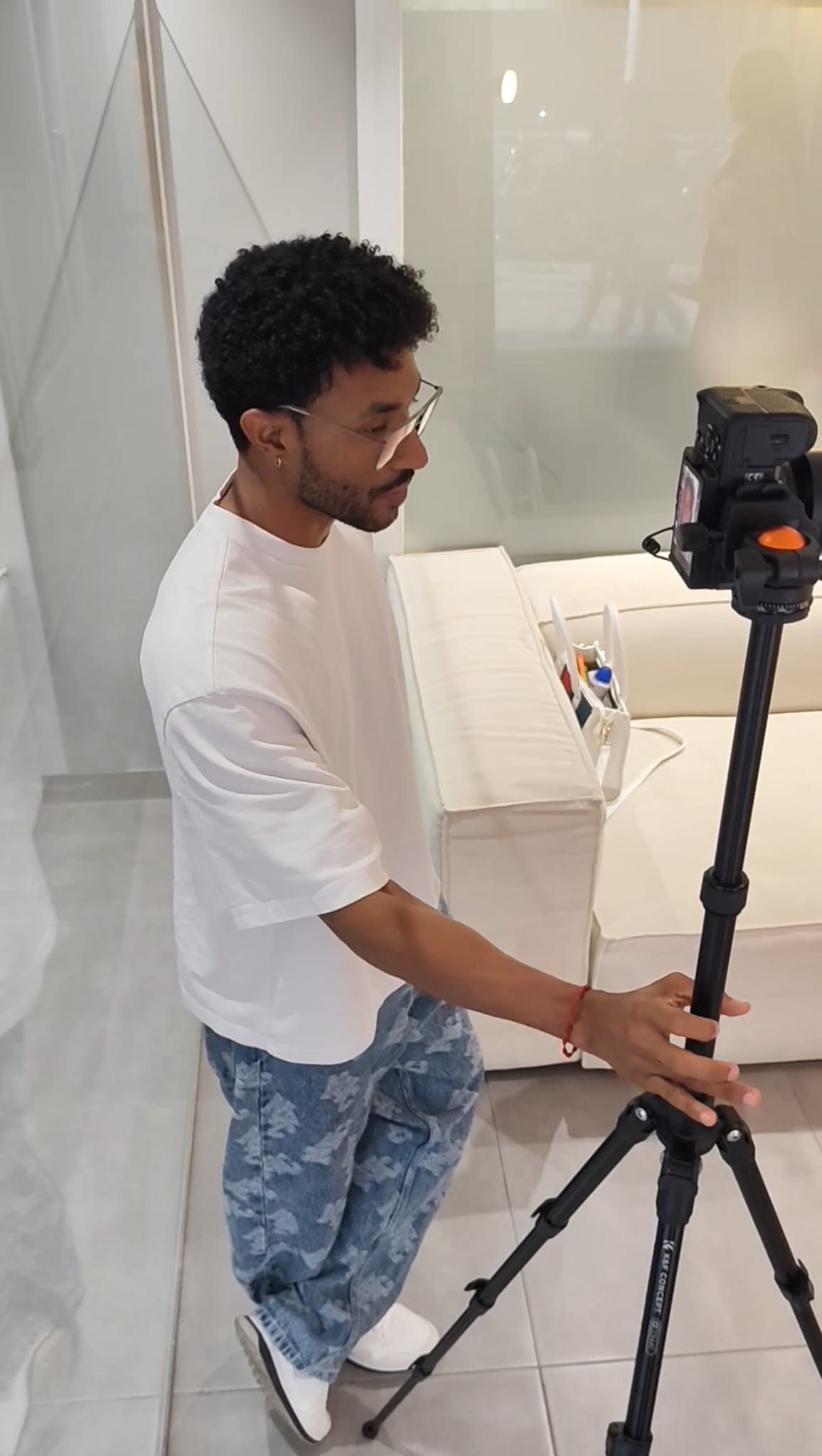 Samuel trabajando en clínica